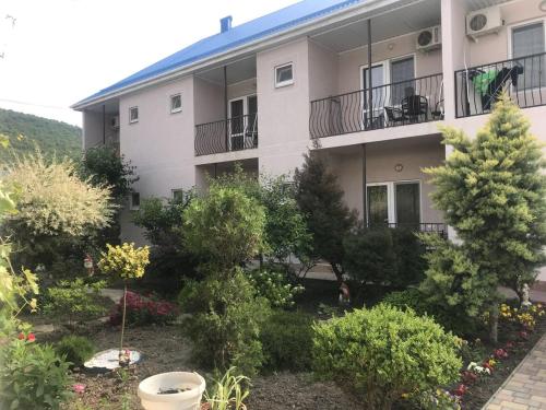 Фотографии гостевого дома
Ангелина