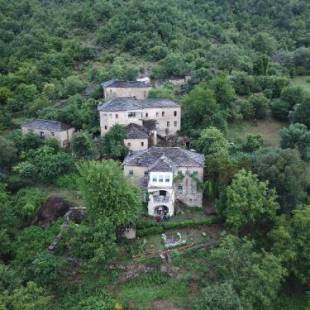 Фотографии гостевого дома
Traditional GuestHouse Permet