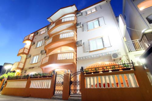 Фотография гостевого дома Apartments Memidz