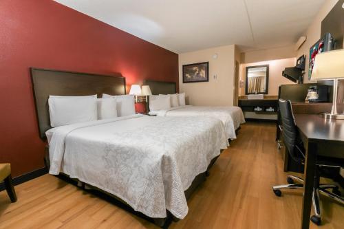 Фотография гостиницы Red Roof Inn PLUS+ Pittsburgh South - Airport