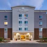 Фотография гостиницы Candlewood Suites - Pensacola - University Area, an IHG Hotel