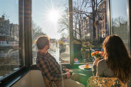 Фотография мини отеля 2 Houseboat Suites Amsterdam Prinsengracht