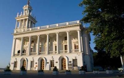 Фотографии театра 
            Драматический театр Черноморского Флота им. Б. А. Лавренева