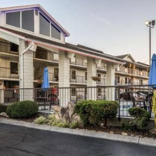 Фотографии гостиницы
Briarstone Inn