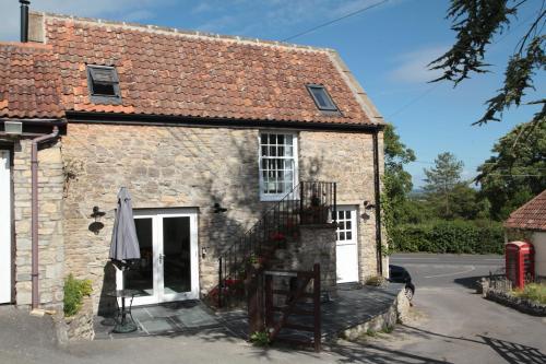 Фотография гостевого дома Wassail Barn Wedmore