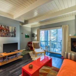 Фотографии гостевого дома
The Cozy Downtime Condo