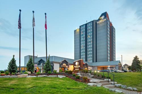 Фотография гостиницы Doubletree by Hilton Toronto Airport, ON