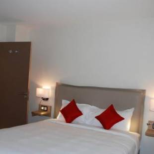 Фотографии гостиницы
Courcelles Médéric