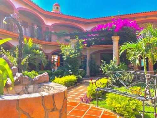 Фотографии гостиницы 
            Encanto de la Sierra Hotel