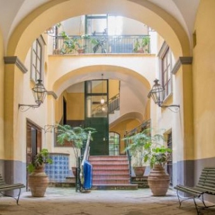 Фотография мини отеля The Charming Suite