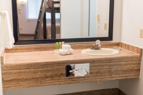 Фотография мотеля Expedition Lodge