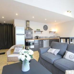 Фотографии гостевого дома 
            Sous Le Figuier