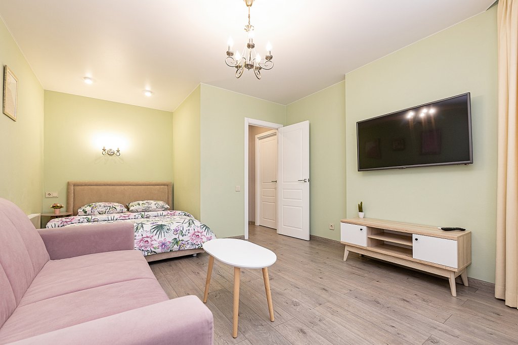 Фотография квартиры Апартаменты Квартира с видом на Волгу. ул.Карла Маркса 62. м.Стрелка. Сова-Дом