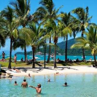 Фотографии базы отдыха
Airlie Beach Magnums - Adults Only