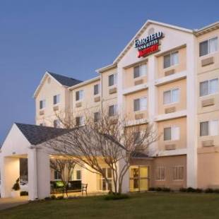 Фотографии гостиницы 
            Fairfield Inn & Suites Fort Worth University Drive