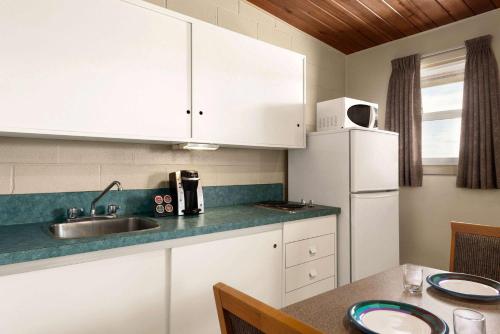 Фотография гостиницы Thriftlodge Moose Jaw