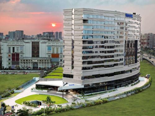 Фотография гостиницы Novotel Kolkata Hotel and Residences