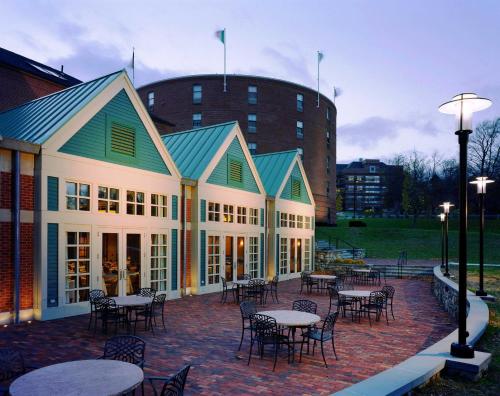 Фотография гостиницы Beechwood Hotel