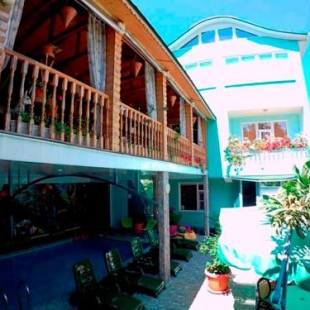 Фотография гостевого дома Изумрудный