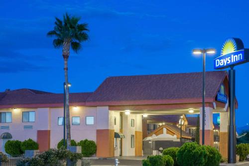 Фотография гостиницы Days Inn by Wyndham Tucson Airport