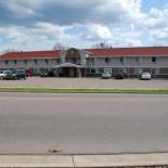 Фотография гостиницы Super 8 by Wyndham Eau Claire WI