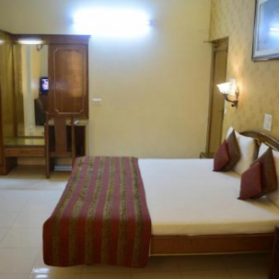 Фотография гостиницы hotel k k continental