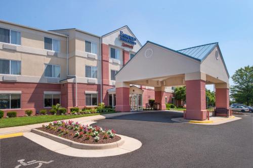 Фотография гостиницы Fairfield Inn Dulles Airport Chantilly
