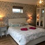 Фотография гостевого дома Runway Cottage