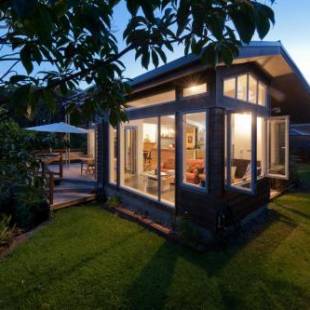 Фотографии мини отеля
Stone Store Lodge