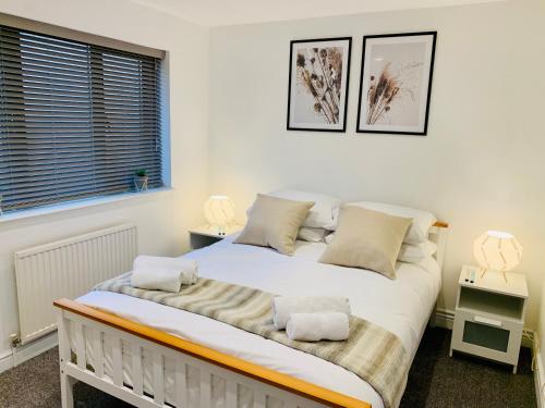 Фотография гостевого дома SA Today St Margarets Court Taunton (Fibre Wi-Fi & Netflix)!