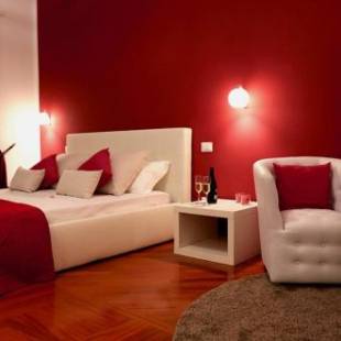 Фотографии мини отеля
Le Coq Suites