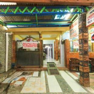 Фотографии мини отеля 
            Dharmawati Homestay Syariah at Terminal Purabaya