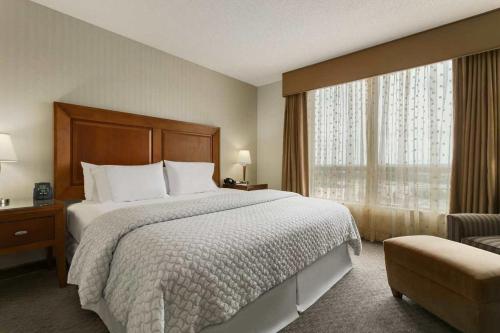 Фотография гостиницы Embassy Suites Dulles - North/Loudoun