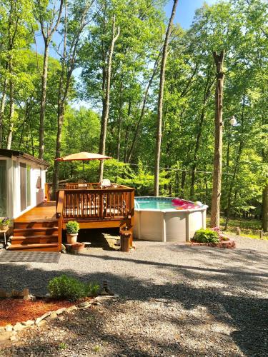 Фотография гостевого дома Pocono cabin, PRIVATE pool Shawnee/Camelback