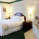 Фотография гостиницы Emerald Dolphin Inn & Mini Golf