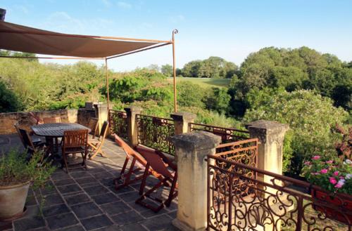 Фотография гостевого дома Maison de 4 chambres avec piscine partagee et jardin amenage a Saint Cybranet