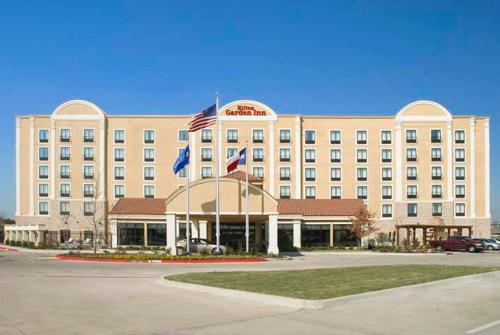 Фотография гостиницы Hilton Garden Inn Dallas Lewisville