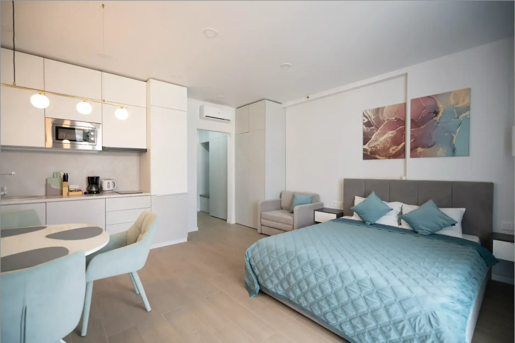 Фотография квартиры Апартаменты LS-Lite Breeze с видом на город и горы