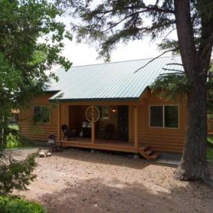 Фотографии гостевого дома
Wagon Wheel by KABINO