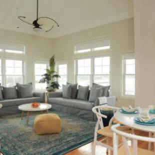 Фотографии гостиницы 
            The Sea Breeze Inn