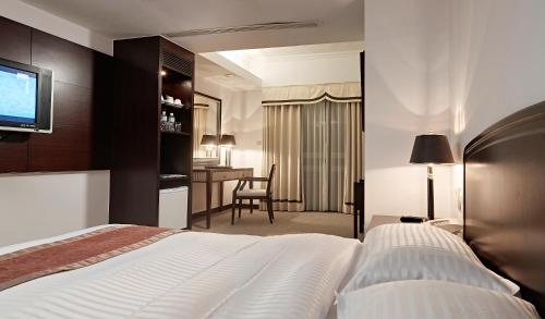 Фотография гостиницы La Plaza Hotel