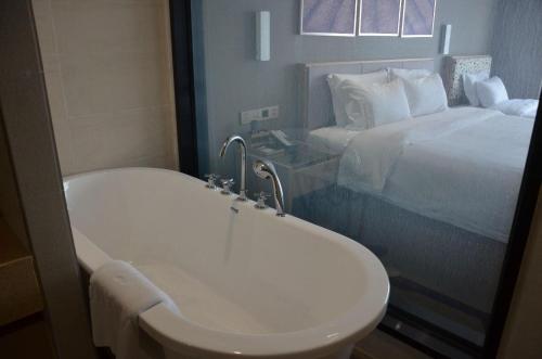 Фотографии гостиницы
7Days Premium Chengdu Global Center New Exhibition Branch