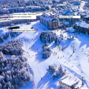 Фотография апарт отеля Stroll to Slopes, Village Area, Ski in-Out MtLodge 210