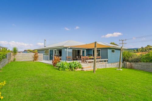Фотография гостевого дома The Blue Rendevous - Whangamata Holiday Home