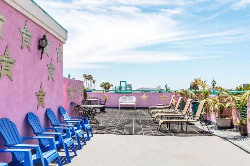 Фотография гостиницы Days Inn by Wyndham Santa Monica/Los Angeles