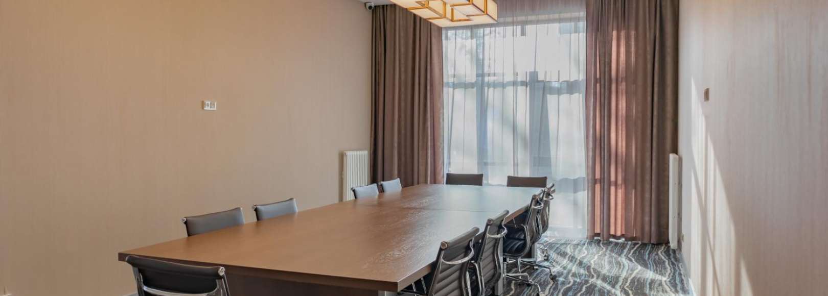 Фотография комнаты для переговоров Verum