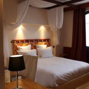 Фотографии гостиницы
Logis Hôtel Les Pages
