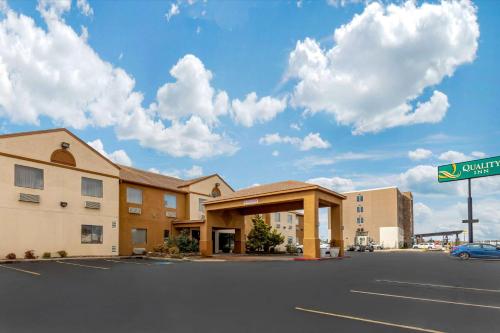 Фотография гостиницы Quality Inn West Memphis I-40