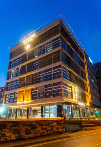 Фотографии апарт отеля
Vernazza Suites Hotel