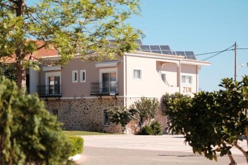 Фотография гостевого дома ZEN Minimal Luxury Housing Tyros